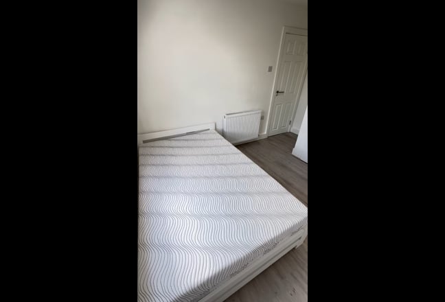 Ensuite Room in Canary Wharf｜ All Bills Included Main Photo