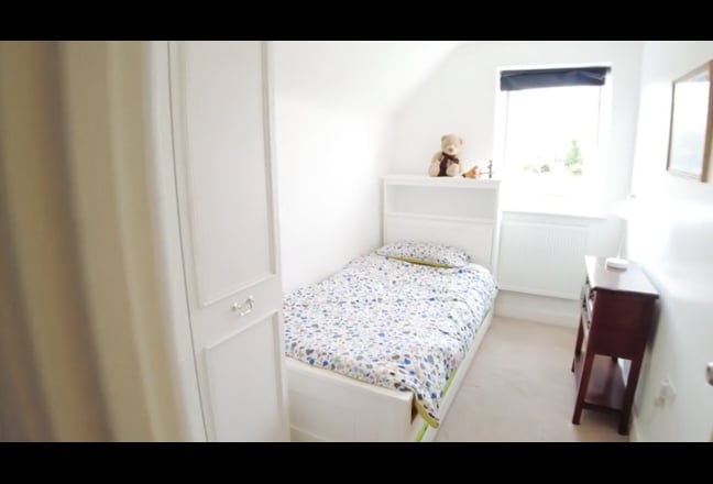 Small Room for Rent  Main Photo