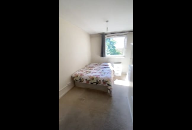 😍Shadwell Spacious Double Room😉 Main Photo