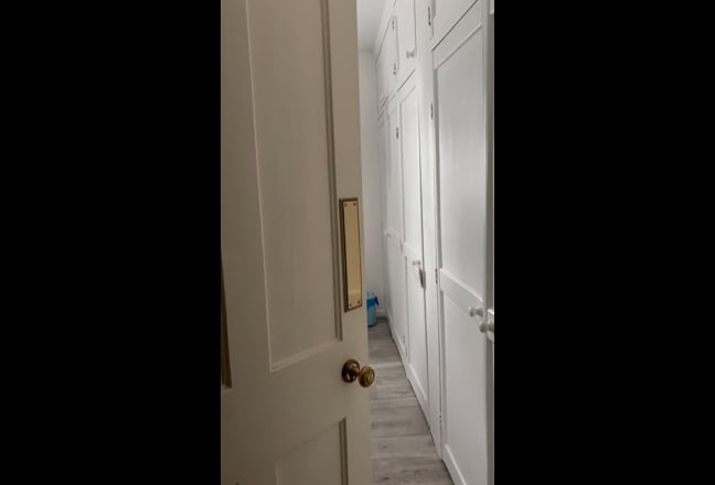 Double bedroom in a shared house Main Photo
