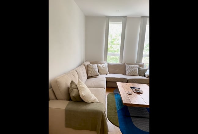 Lovely room for rent in house in Haggerston! Main Photo