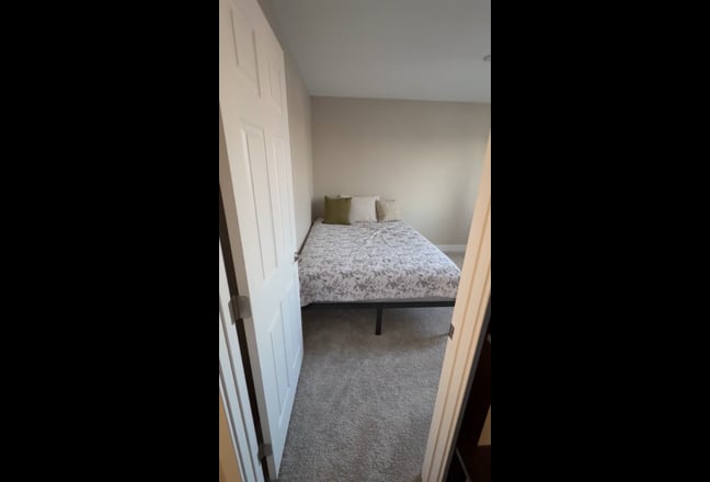 Single Room in 4 bed house in North Las Vegas Main Photo