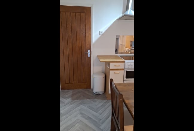 Double En Suit Room with kitchen Main Photo