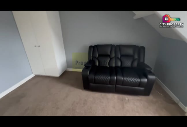 Fully Furnished 1-Bedroom Upper Flat  Main Photo