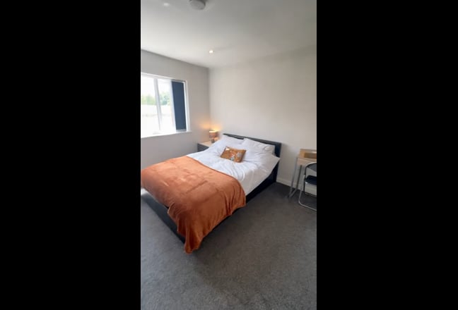 Ensuite Double Room in Shared House, Bretton Main Photo