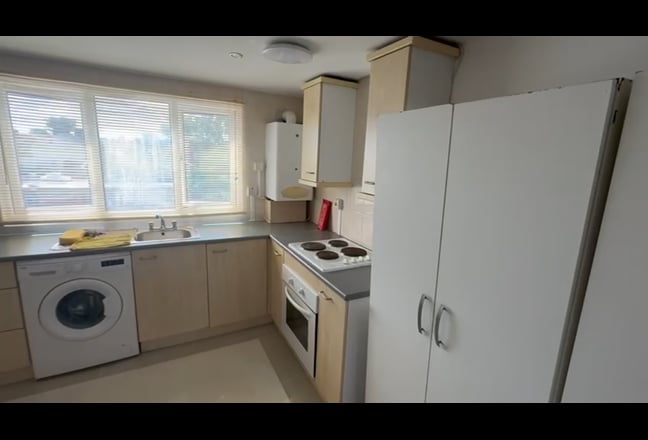 Fully self contained studio flat  Main Photo