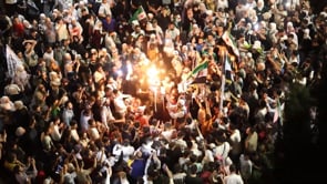 مقطع مرئي يرصد احتفالات أهالي دمشق في ساحة العباسيين بمناسبة إطلاق الهوية البصرية الجديدة