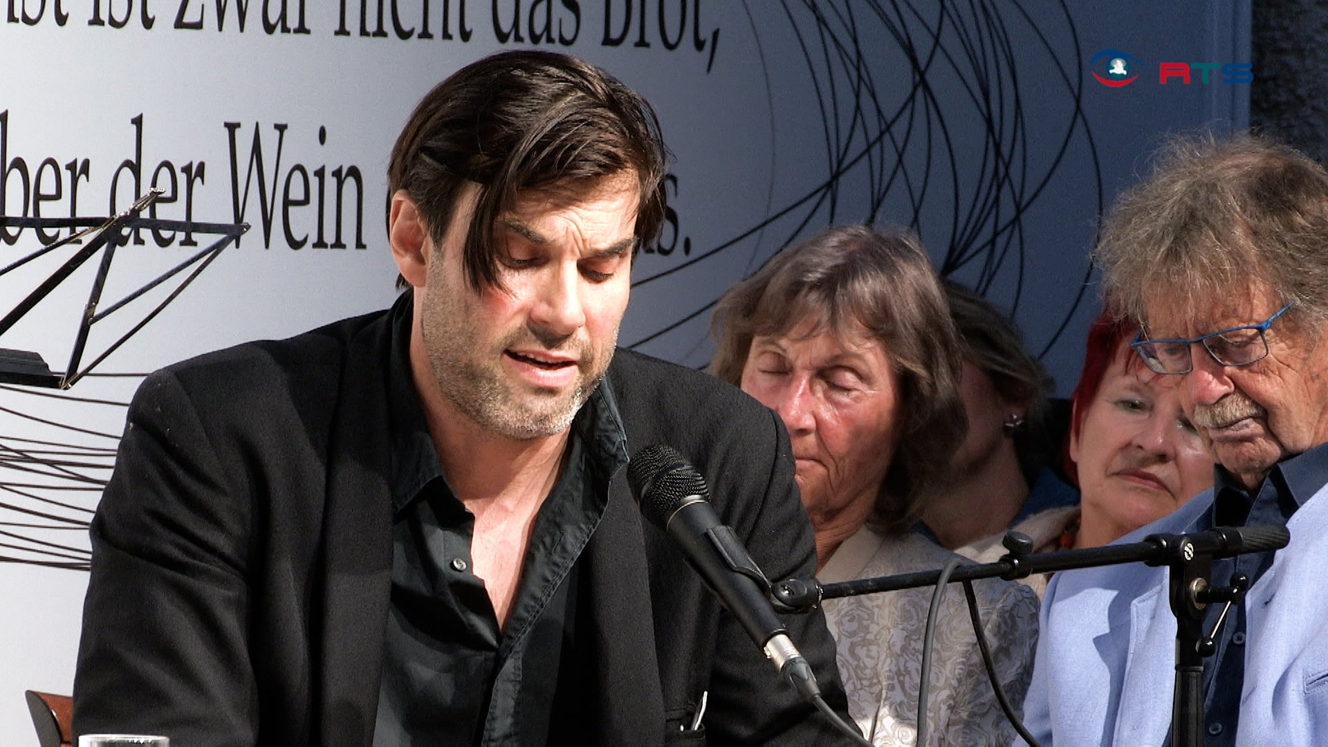 kunst-und-kulinarik-festspiele-verzaubern-gaeste-in-der-burg-golling