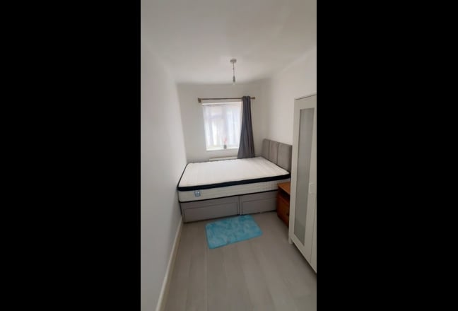 Ground Floor Studio flat in Edmonton, North London Main Photo