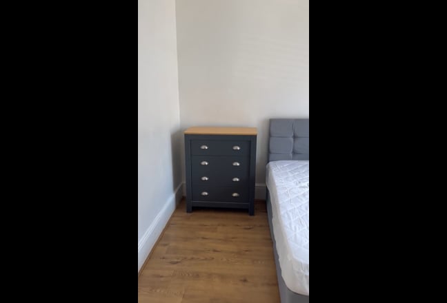 Large Double Room Stratford - All Bills Inc  Main Photo