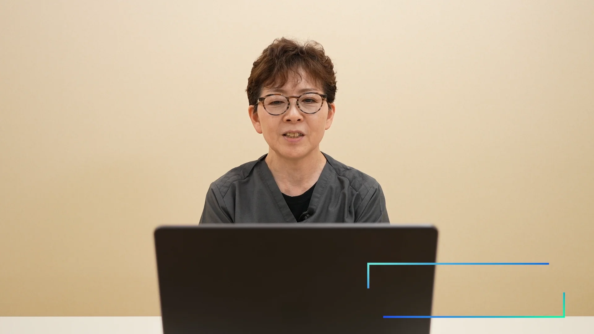 Amazon.co.jp: 眼科検査のてびき 眼からヨミトル : 都築 圭子: 本 眼から