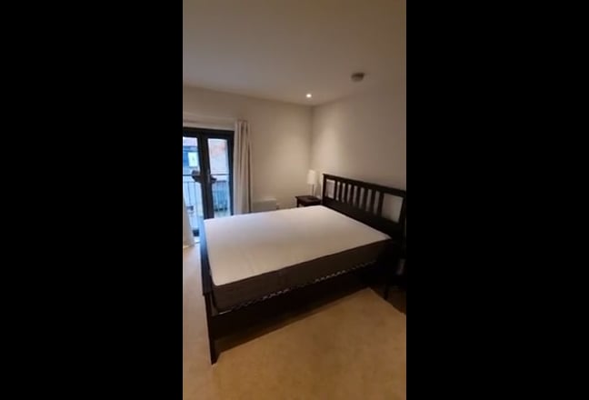 Double Room in spacious Ancoats Townhouse  Main Photo
