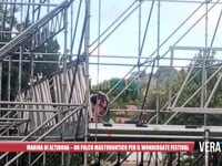 Marina di Altidona - Un palco mastodontico per il Wondergate Festival