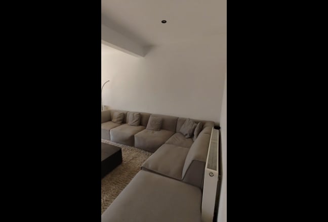 Video 1: Lounge
