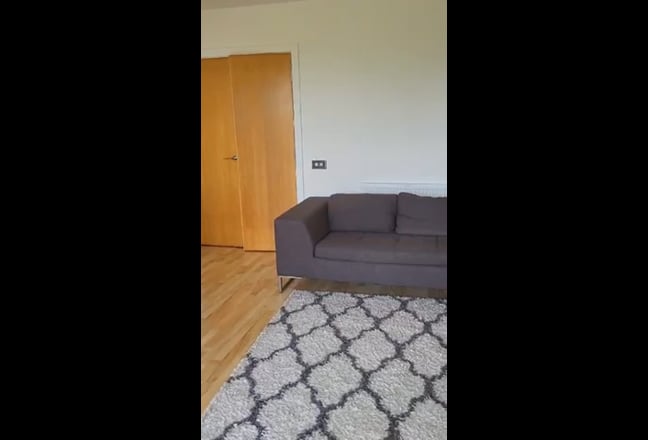 2 bed 2 bath flat in Canary Wharf Main Photo