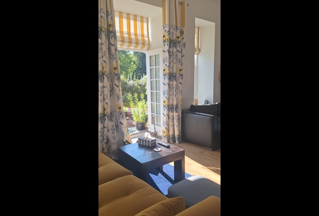 Video 1: View over the park from bedroom