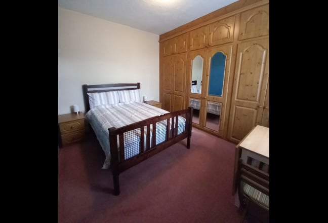  2  or  3  room professional  house  share. Main Photo