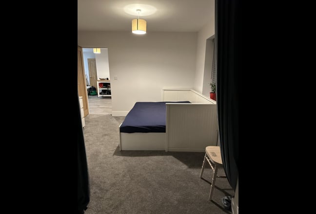 Amazing Double Room To Rent  Main Photo