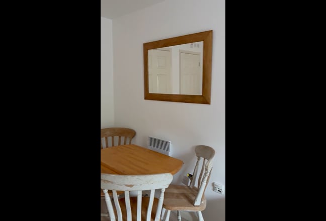 Very large furnished room - Farnborough Main Main Photo