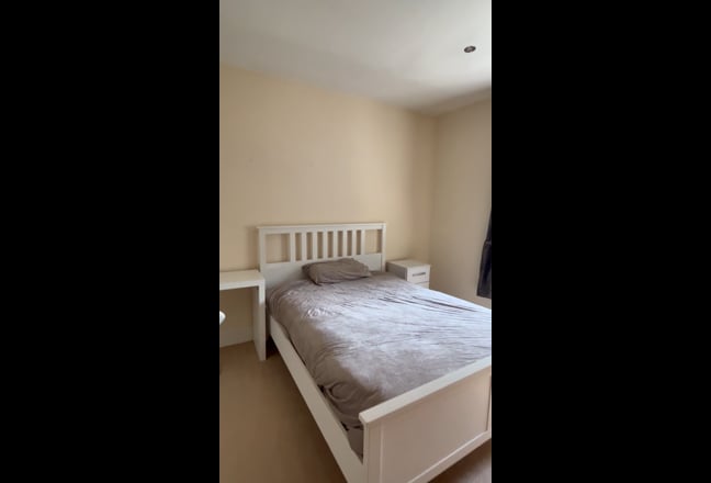 Huge En‑Suite Double | All Bills | Parking Main Photo