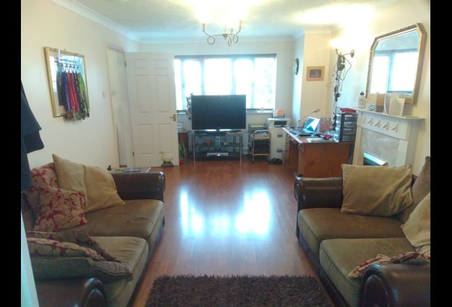 Lovely cozy fully furnished double room  Main Photo