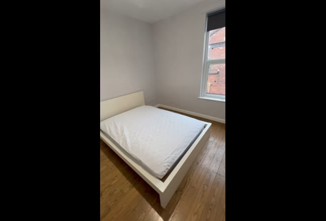 Fully Furnished Ensuite Double Room – 13 Victoria  Main Photo