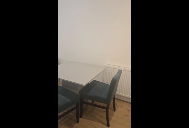 Double room available to Rent in a 2 Bedroom Apart Main Photo