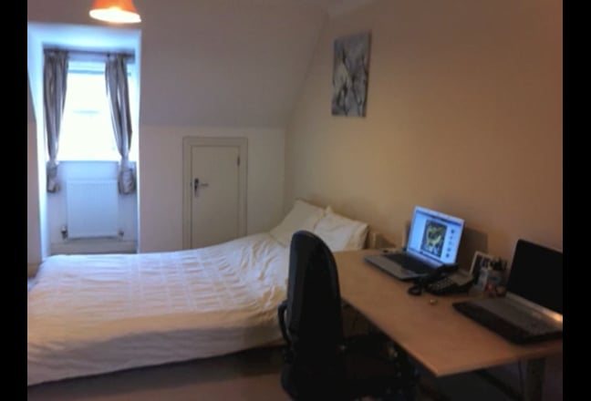Luxurious & elegant ensuite double room. £900 INCL Main Photo