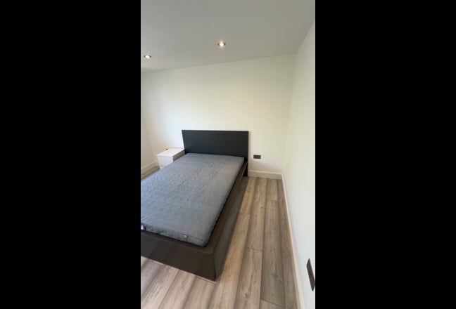 Newly Built Furnished Studio Flat – Ilford IG6 Main Photo