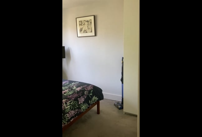 Bright clean room  Main Photo