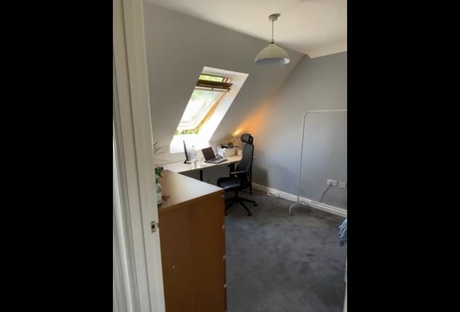 Stylish Room in Prime MK10 with Gorgeous Garden  Main Photo