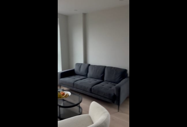 Modern Ensuite Room in Ealing 2B2B Flat Main Photo