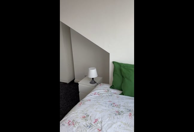 Smart, new double room in Morley Main Photo
