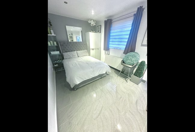 15 Days for £300 - Modern Studio Flat – Short term Main Photo