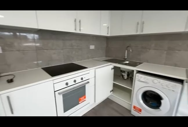 Spacious 5 bed in SE15 - Available 12th August Main Photo
