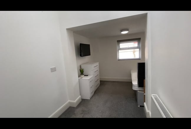 🏡 Stunning Modern Room With Private Bathroom 🏡🧡 Main Photo