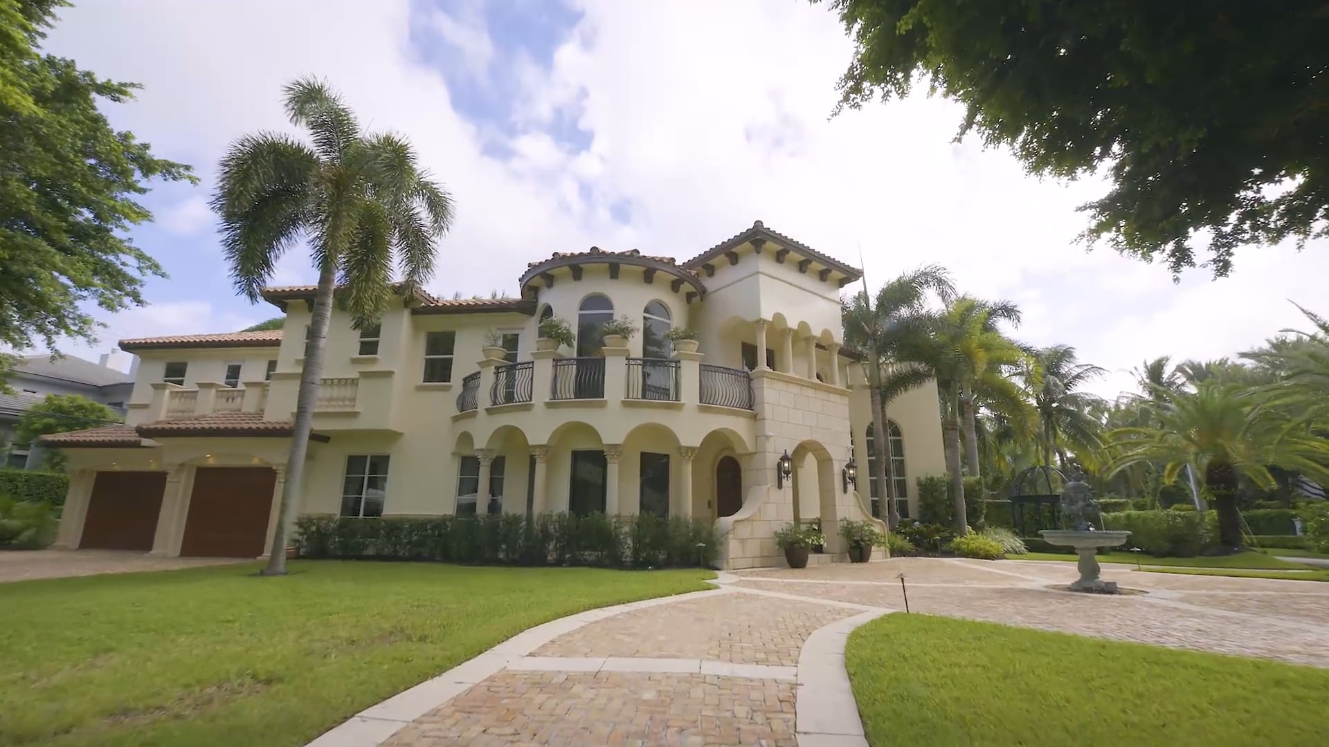 Show House 1010