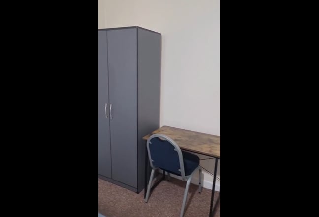 Beautiful room available in SW9 Main Photo