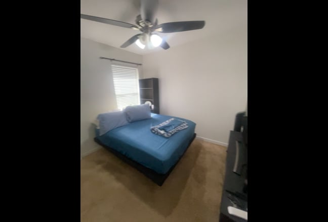 Cozy, Peaceful Bedroom with Shared Bath for Long-T Main Photo