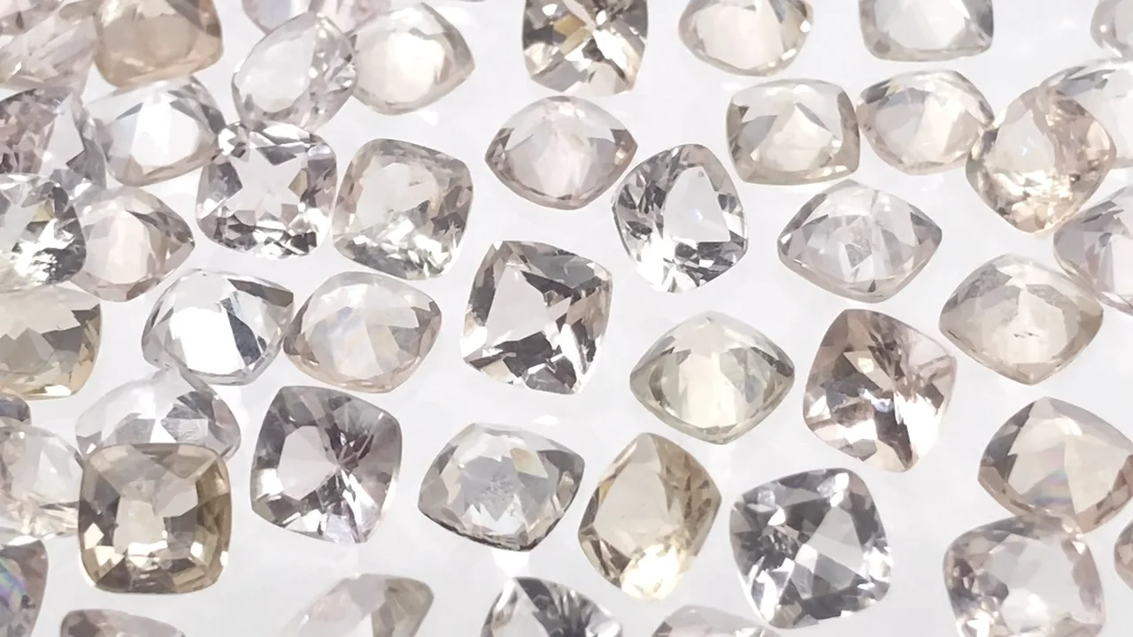 モルガナイト ルース スクエアファセットカット5×5mm 1粒｜天然石