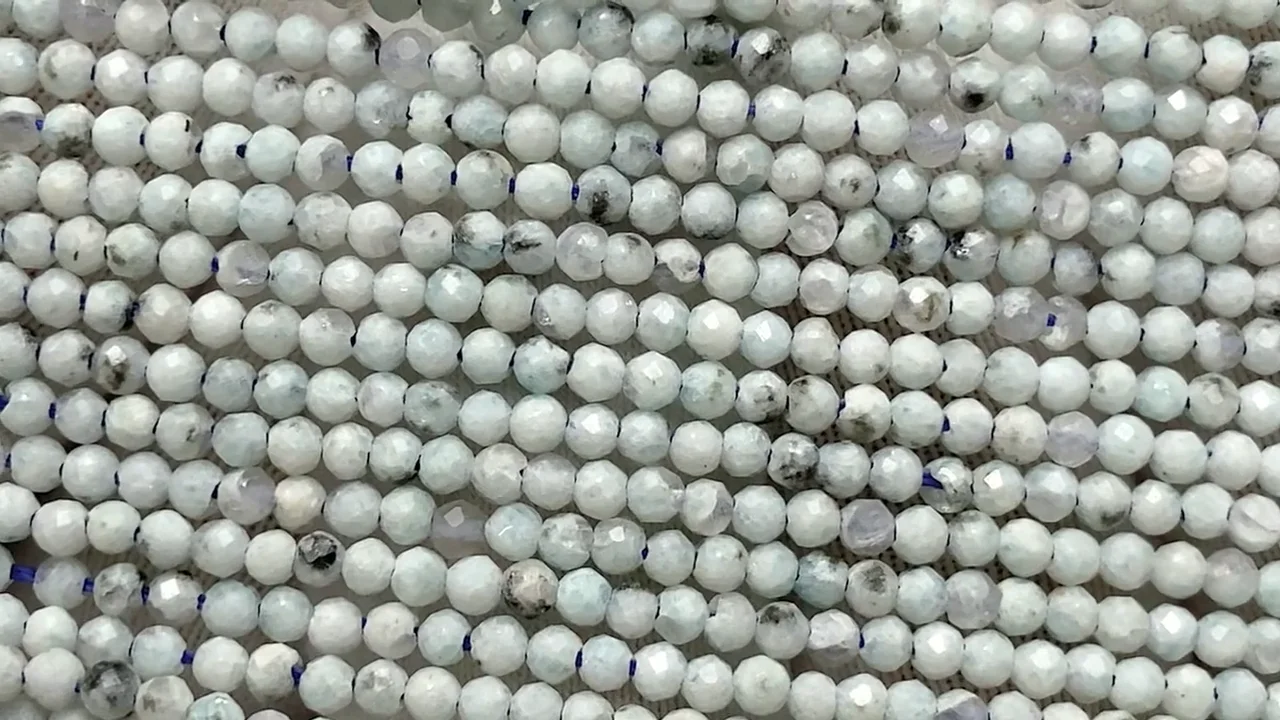 セサミジャスパー 極小ラウンドカット2mm 1連(約38cm)【素晴らしい輝き 