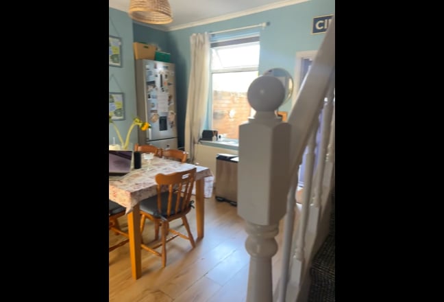 Double Room- near City Centre. Main Photo