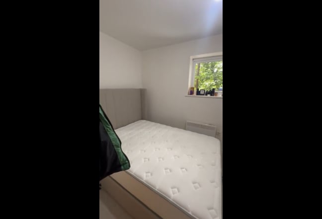 Lovely 2 Bed Apartment in Walsall Town Centre Main Photo