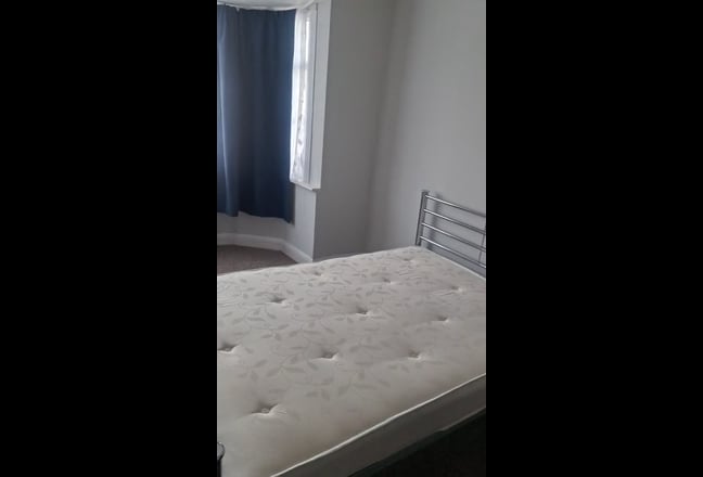 Large Double room to rent  Main Photo