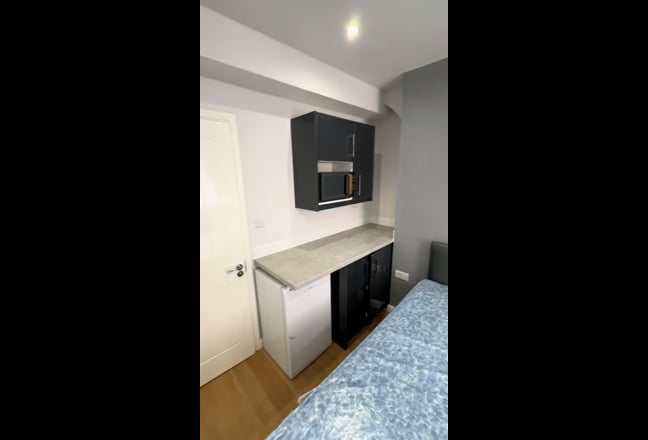 Video 1: Main Kitchen