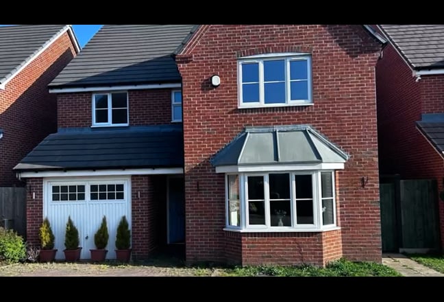 Modern DBL Rooms, Garden, Fibre Internet, Bills IN Main Photo