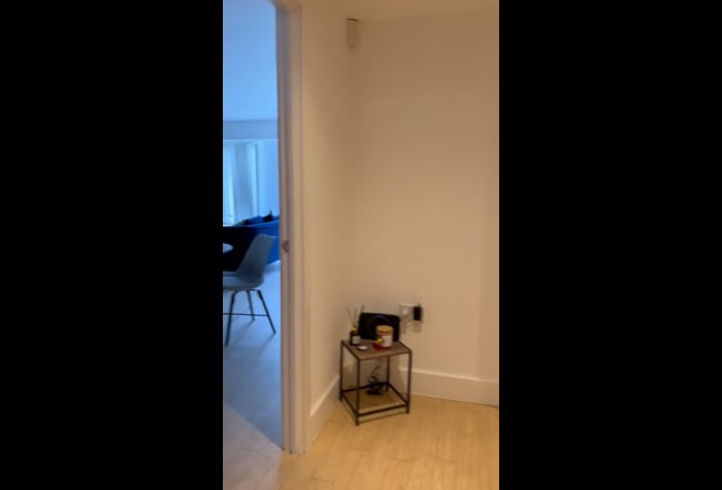 Double Room in a Spacious Flat, Wimbeldon  Main Photo