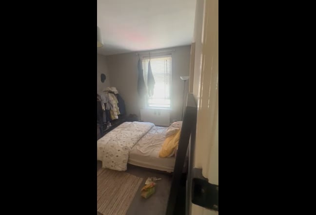 Friendly PhD student looking for a new housemate  Main Photo