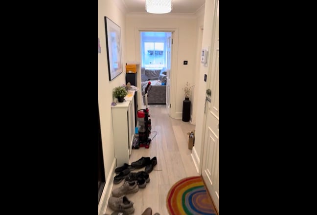 Video 1: Double Ensuite Bedroom
