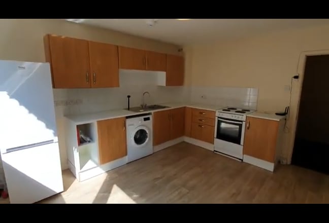 Double Room | Solsbury Way Bath | £540 + Bills Main Photo